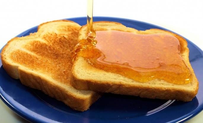 Бутерброд с медом и корицей Бутерброд с медом и корицей